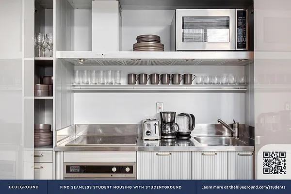 W 48th St #21D - Photo 6 of 20