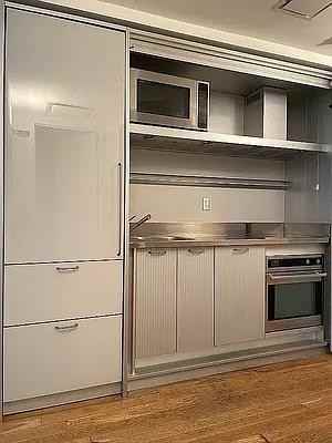 W 48th St #6B - Photo 3 of 20