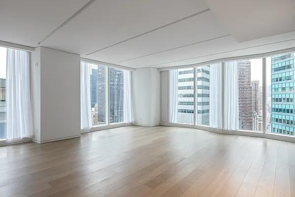 E 53rd St #17A - Photo 2 of 20