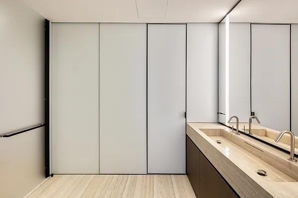 E 53rd St #17A - Photo 6 of 20