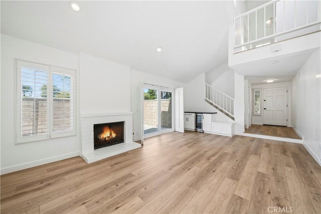 2524 Elden Ave #1A - Photo 3 of 22