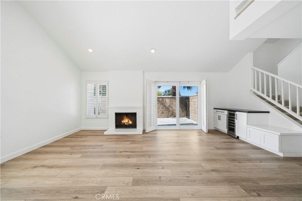 2524 Elden Ave #1A - Photo 4 of 22