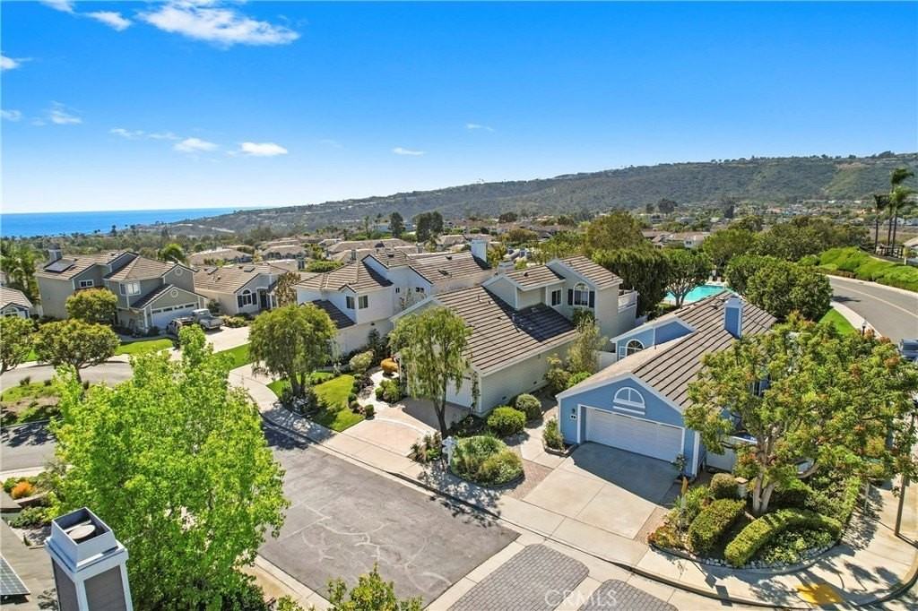 2 Haverhill Rd - Photo 3 of 50