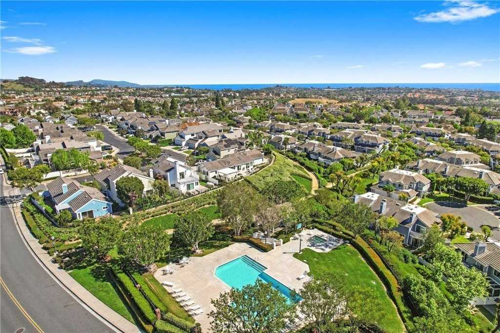 2 Haverhill Rd - Photo 6 of 50