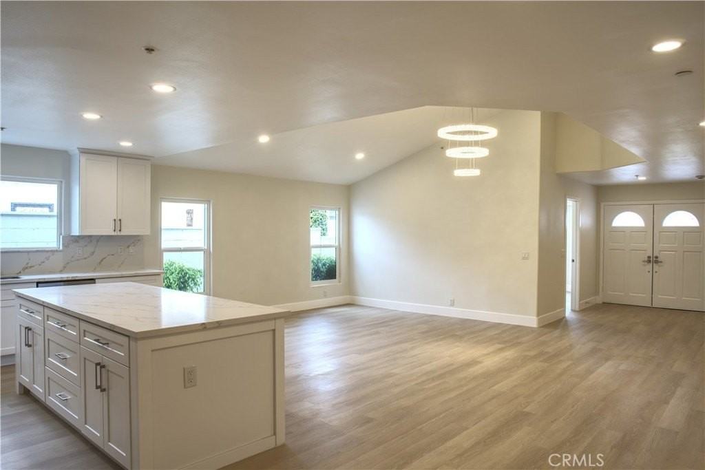 1308 Elm Ave - Photo 4 of 14