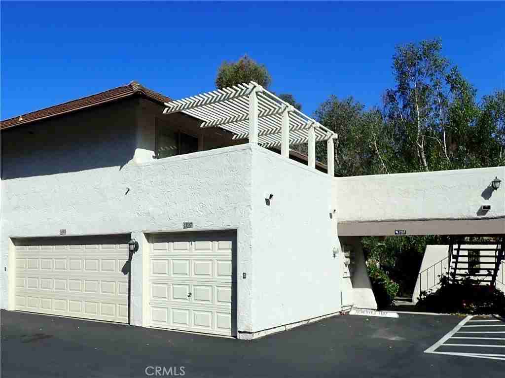 1193 Landsburn Cir - Photo 2 of 7