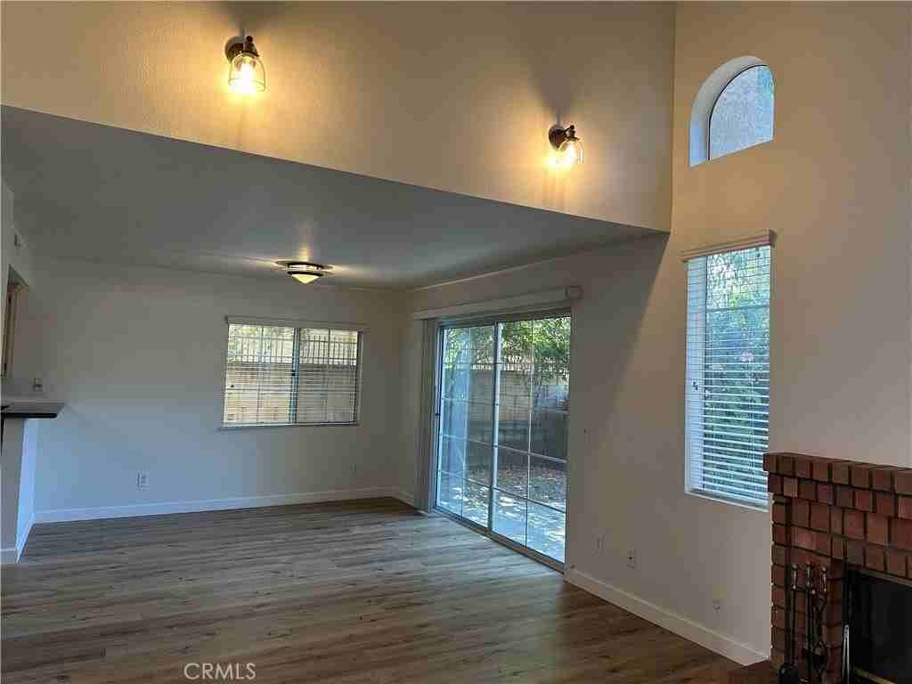 11450 186th St - Photo 2 of 13