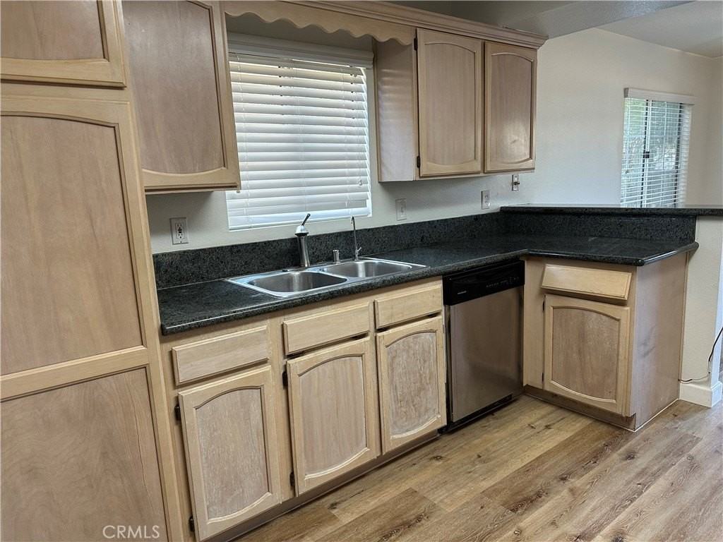 11450 186th St - Photo 3 of 13