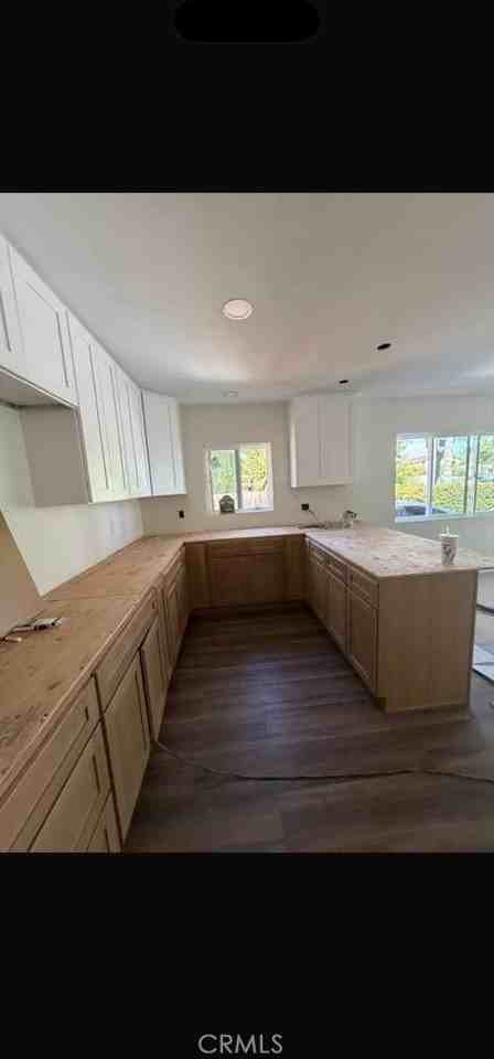 11515 Virginia Ave - Photo 2 of 2