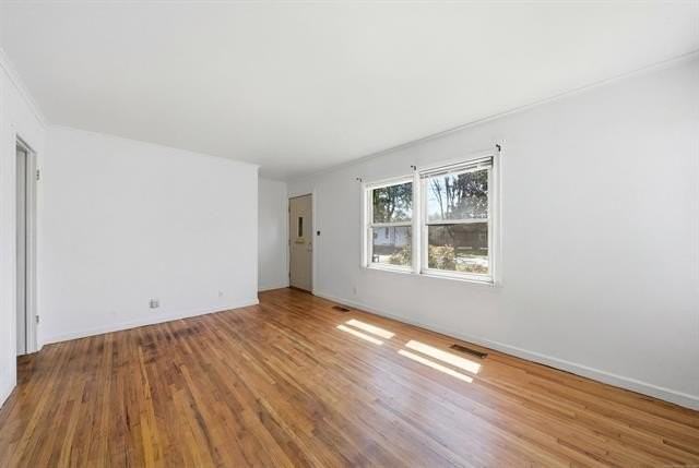 121 E 35th St - Photo 3 of 11