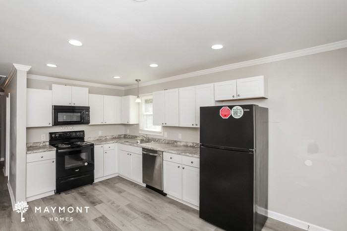 124 Cross Hill Rd - Photo 6 of 12