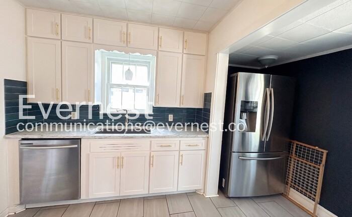 5513 Reeds Rd - Photo 4 of 29