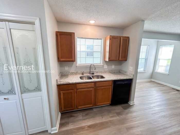 1529 Ocoee Trl - Photo 5 of 33