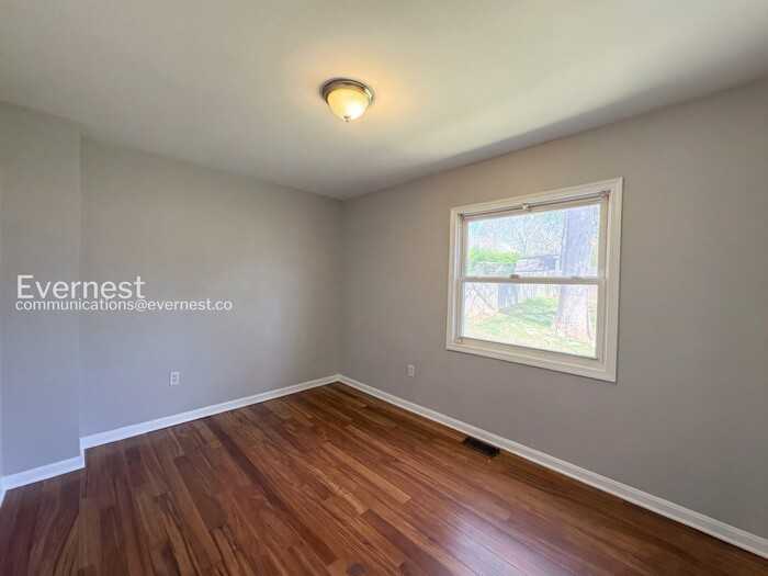 7730 Emerson Rd - Photo 6 of 34