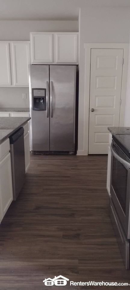 3530 Misty Hollow Dr - Photo 3 of 12