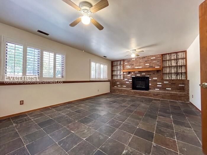 4035 Thundercloud Dr - Photo 7 of 24