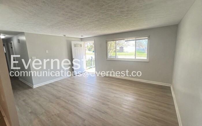 1423 Marty Dr - Photo 7 of 24