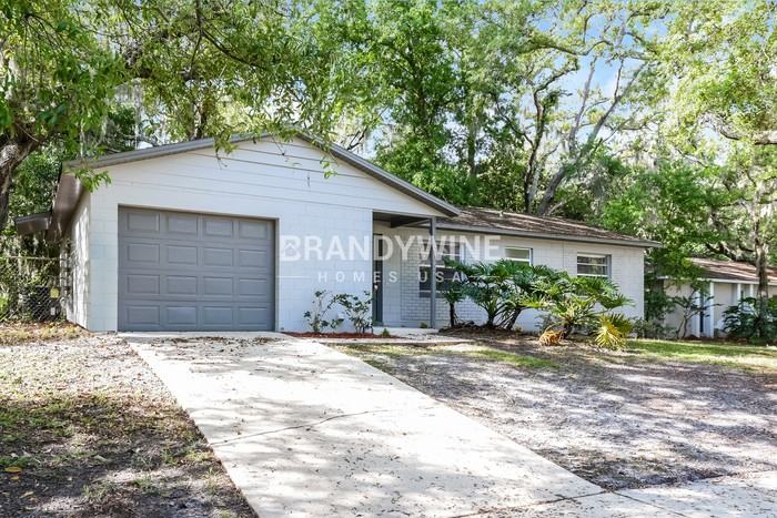 10126 Crozier Ct - Photo 2 of 22