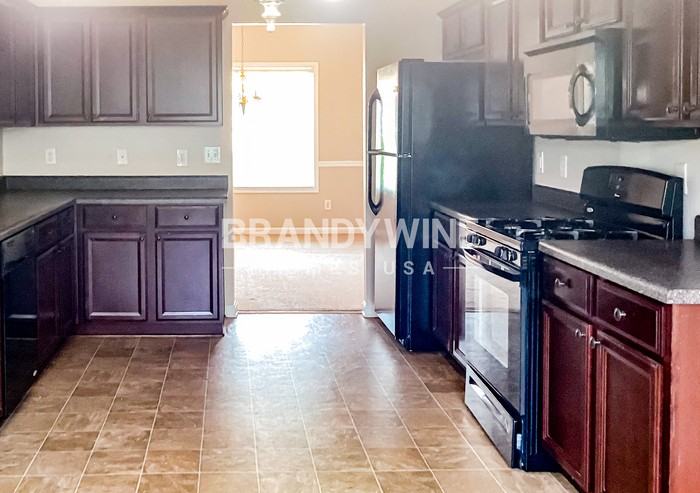 1742 Dees Dr - Photo 7 of 35