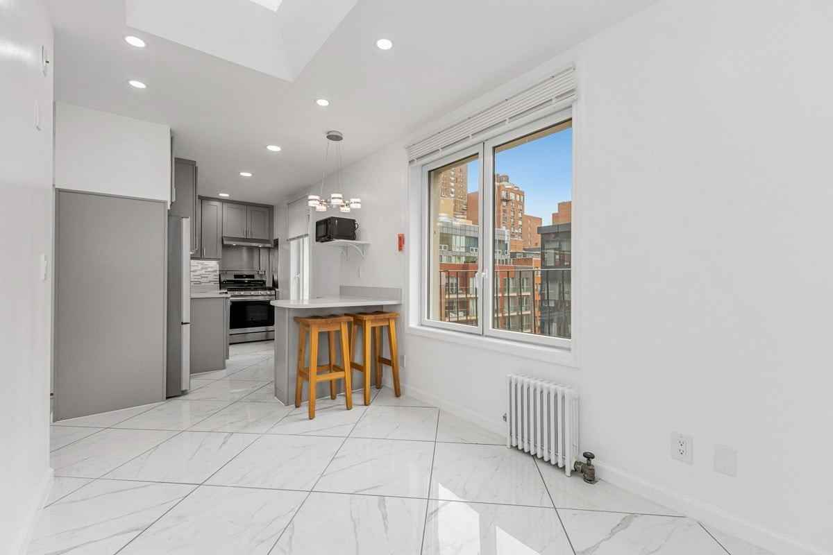 318 E 62nd St #5A - Photo 2 of 6