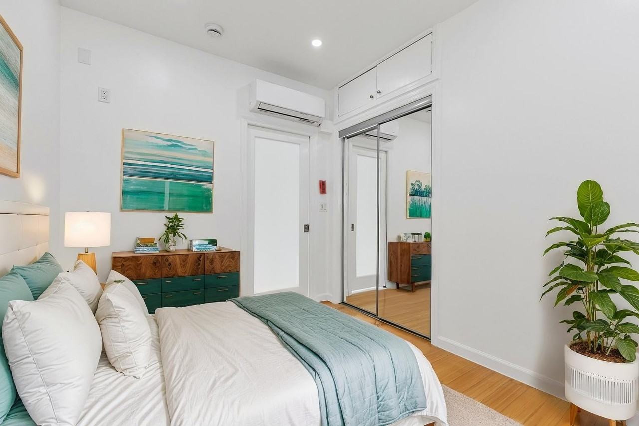 318 E 62nd St #5A - Photo 3 of 6