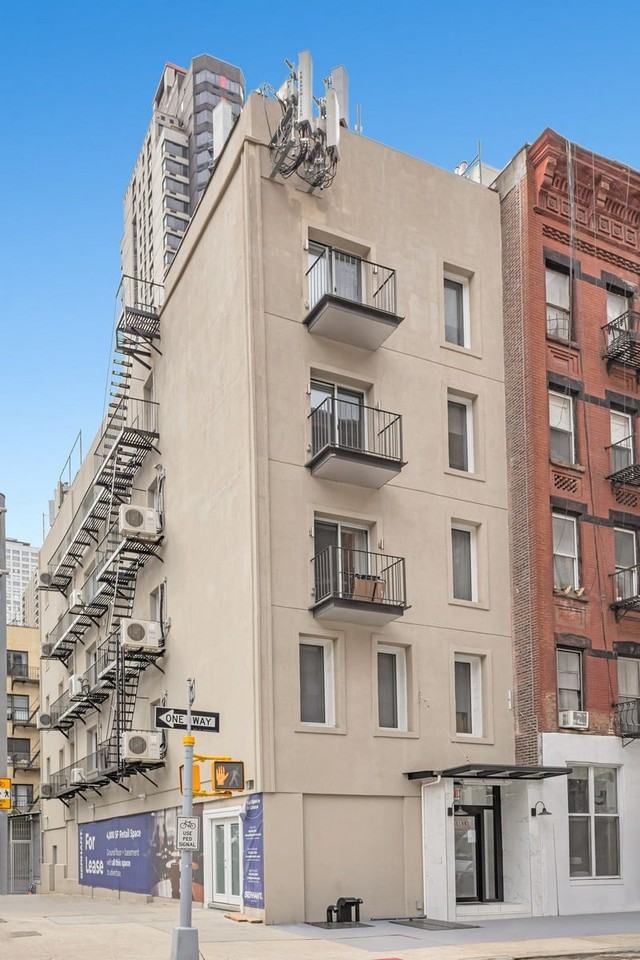 318 E 62nd St #5A - Photo 6 of 6