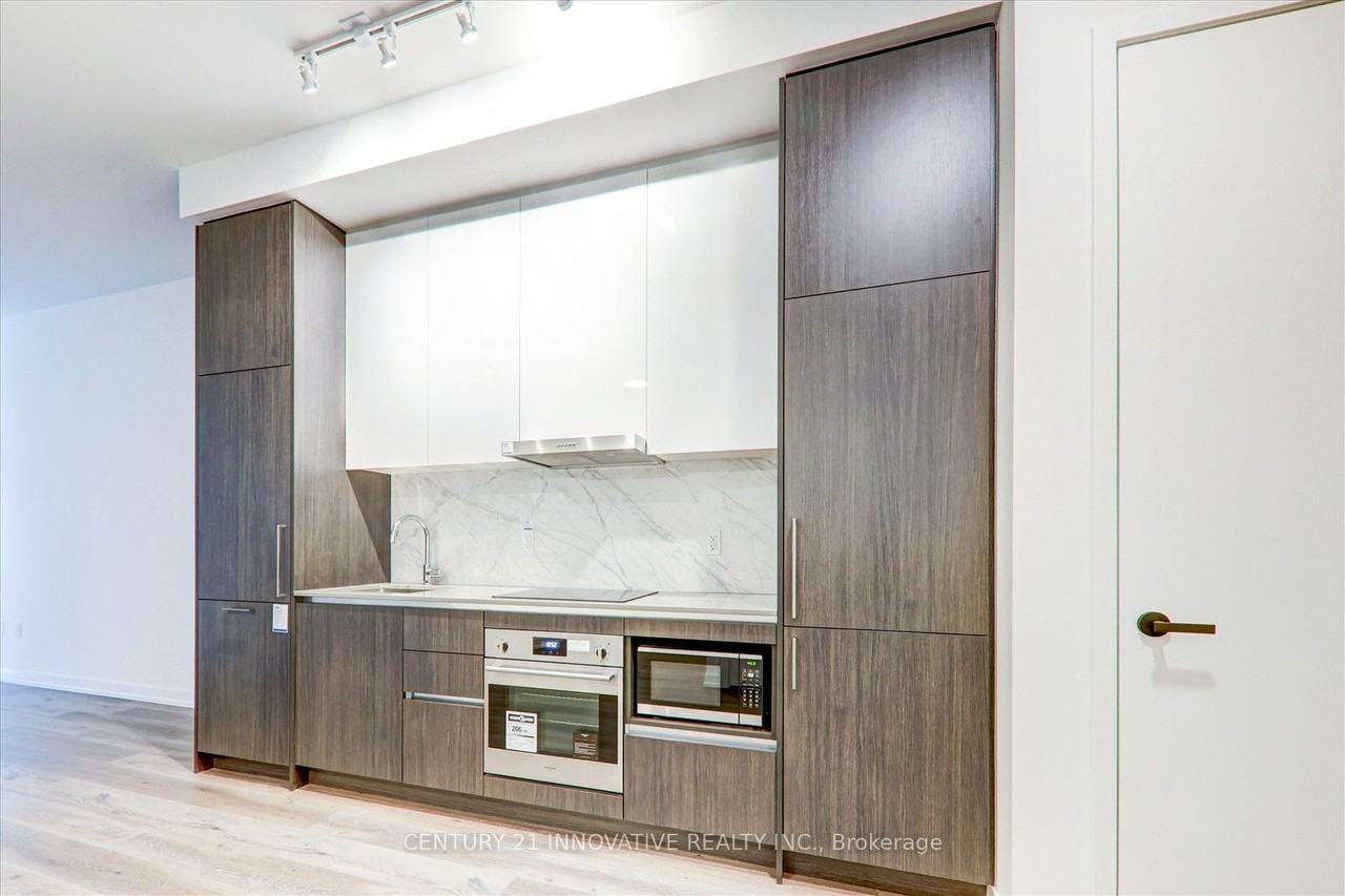 225 Commerce Street #611 - Photo 7 of 17