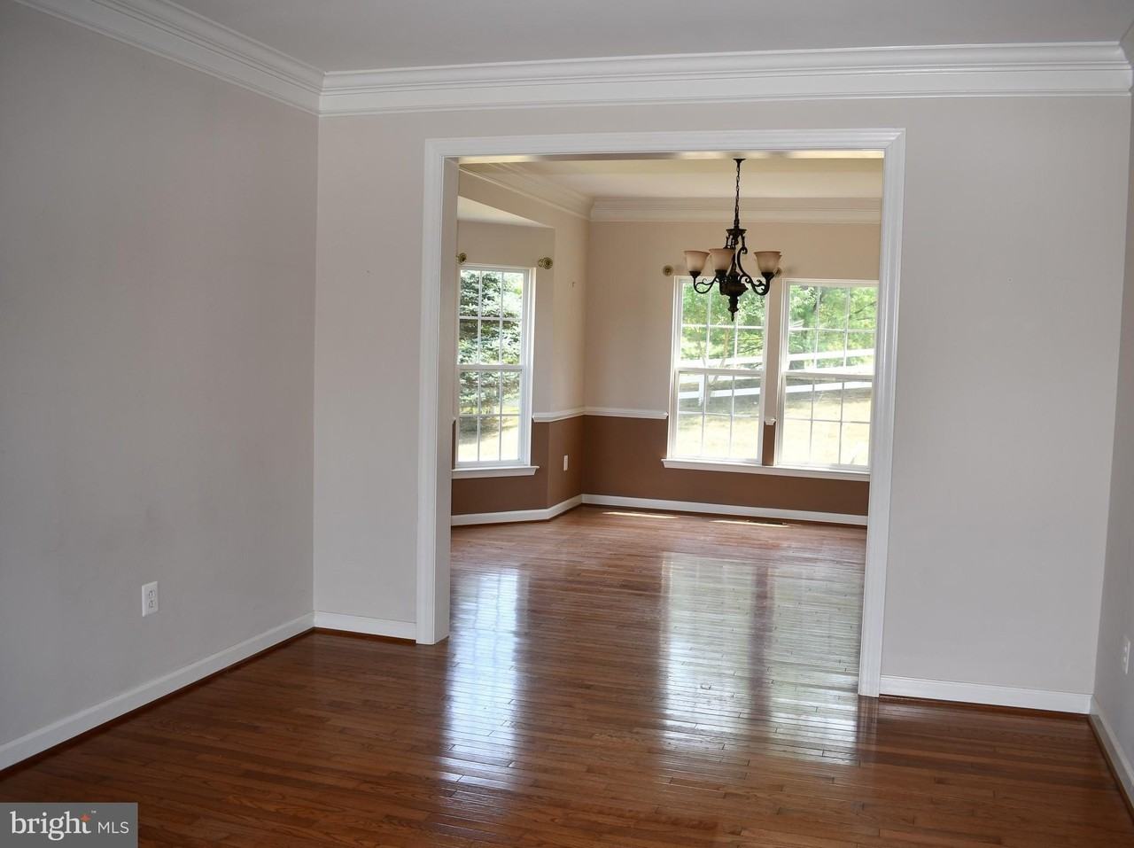 6 Hollow Creek Cir - Photo 4 of 30