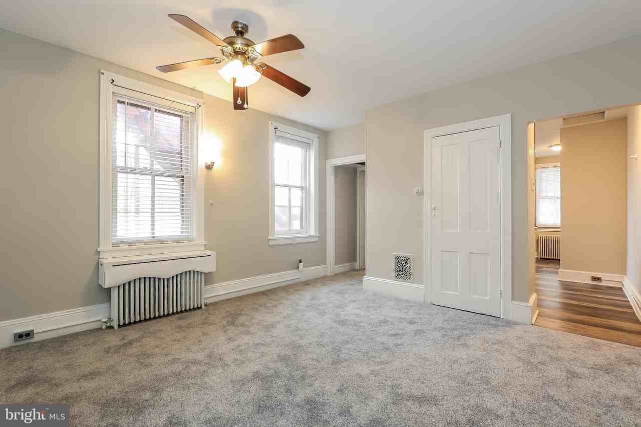 212 E Broad St Unit 2 - Photo 5 of 14