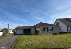34 Hopkins Ln - Photo 1 of 1