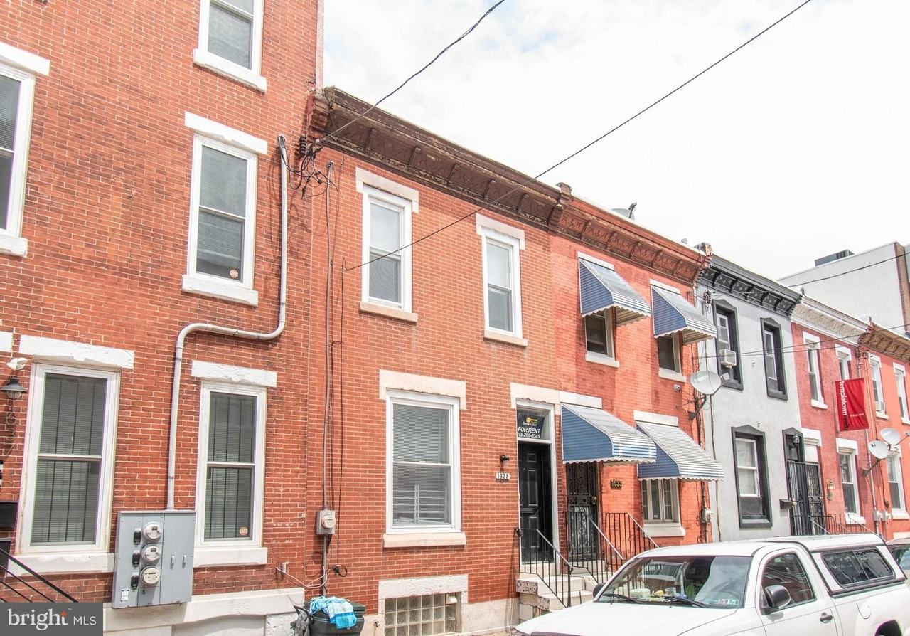 1635 Fontain St - Photo 3 of 31