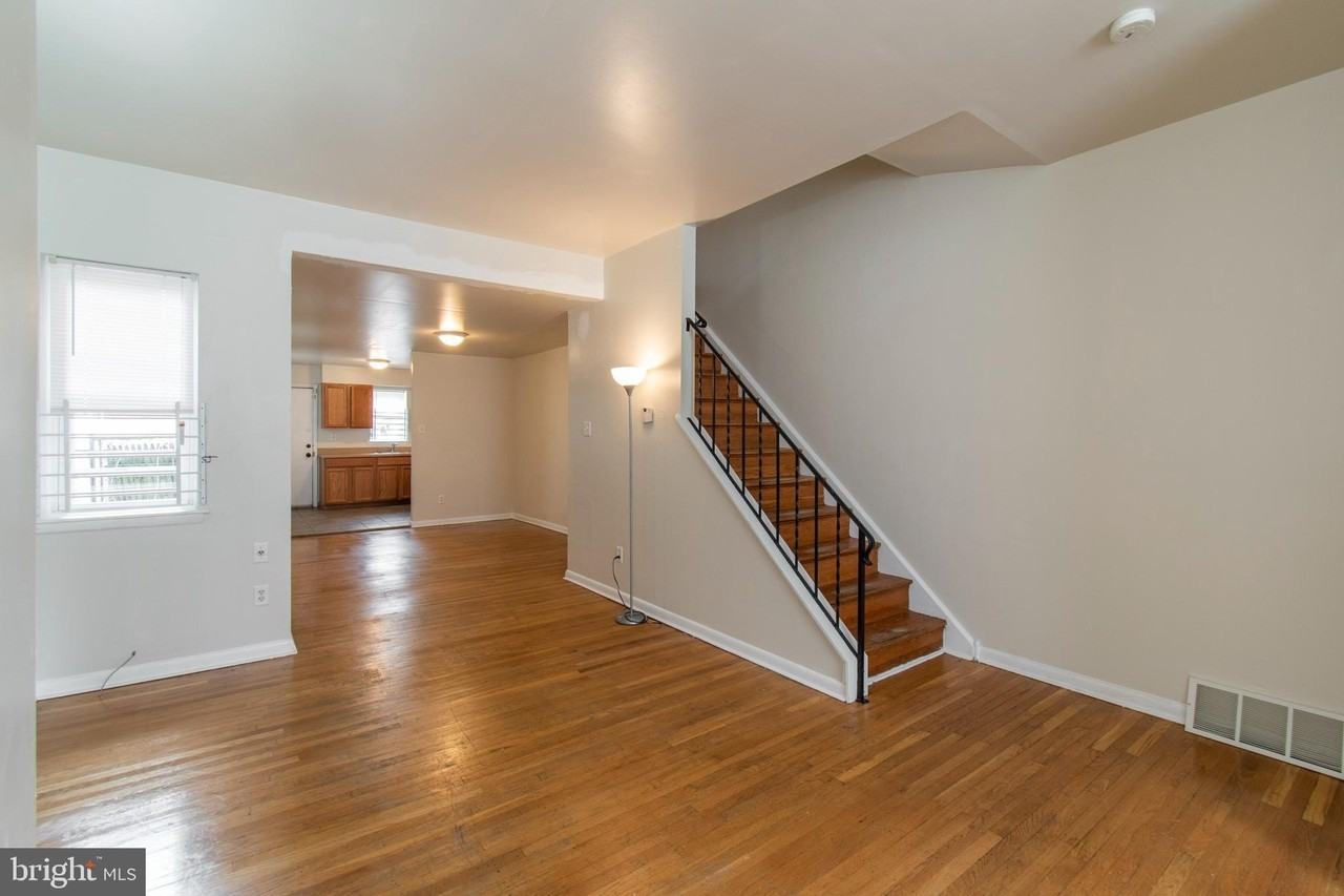 1635 Fontain St - Photo 4 of 31