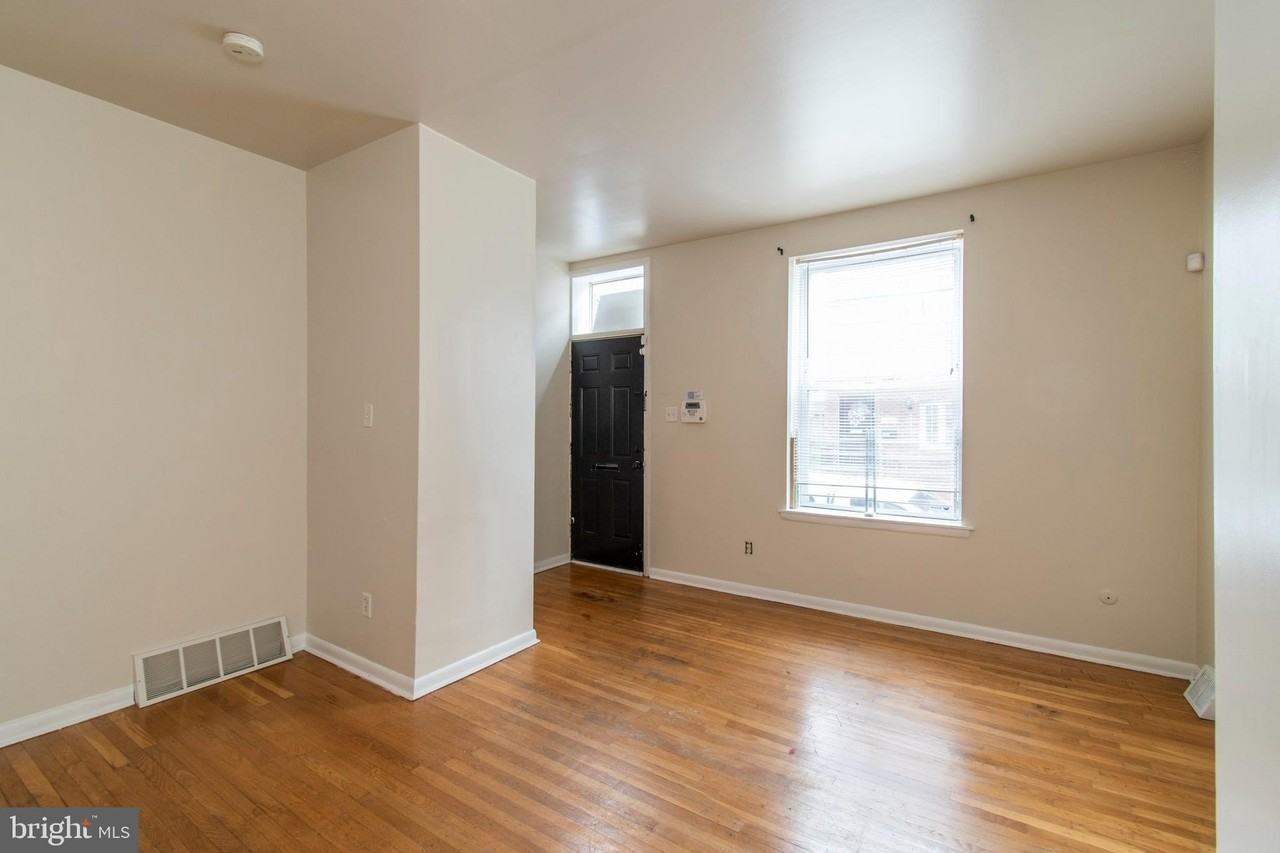 1635 Fontain St - Photo 7 of 31