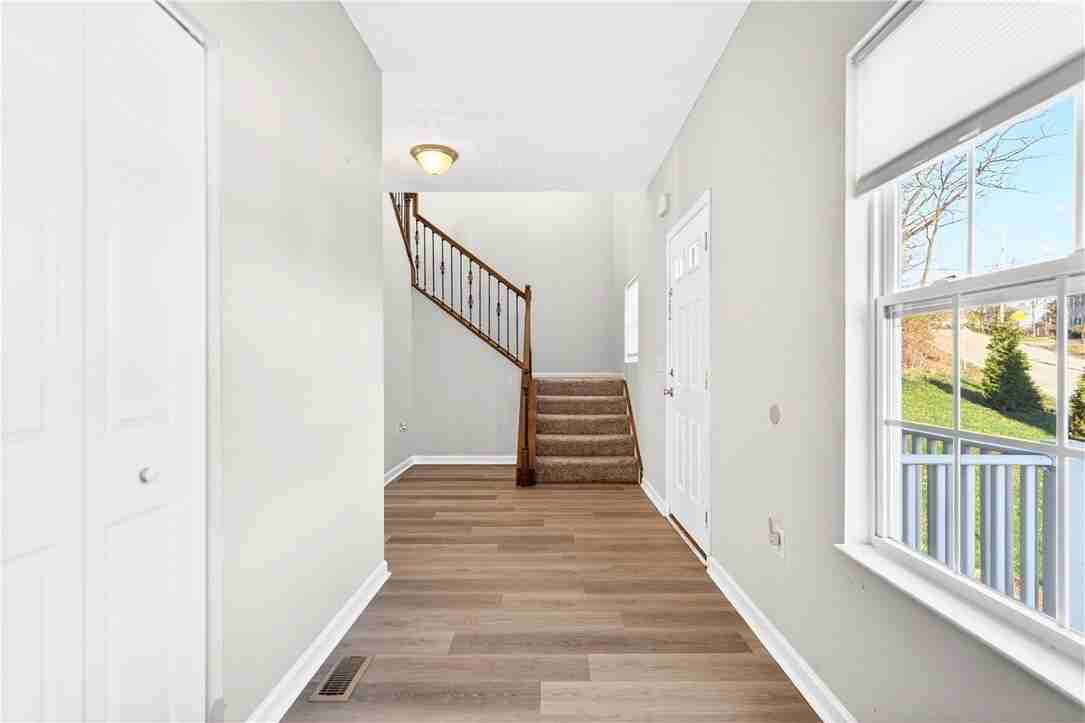 403 Mccormick Rd - Photo 3 of 49