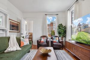 featured image of 1914 E Jefferson St