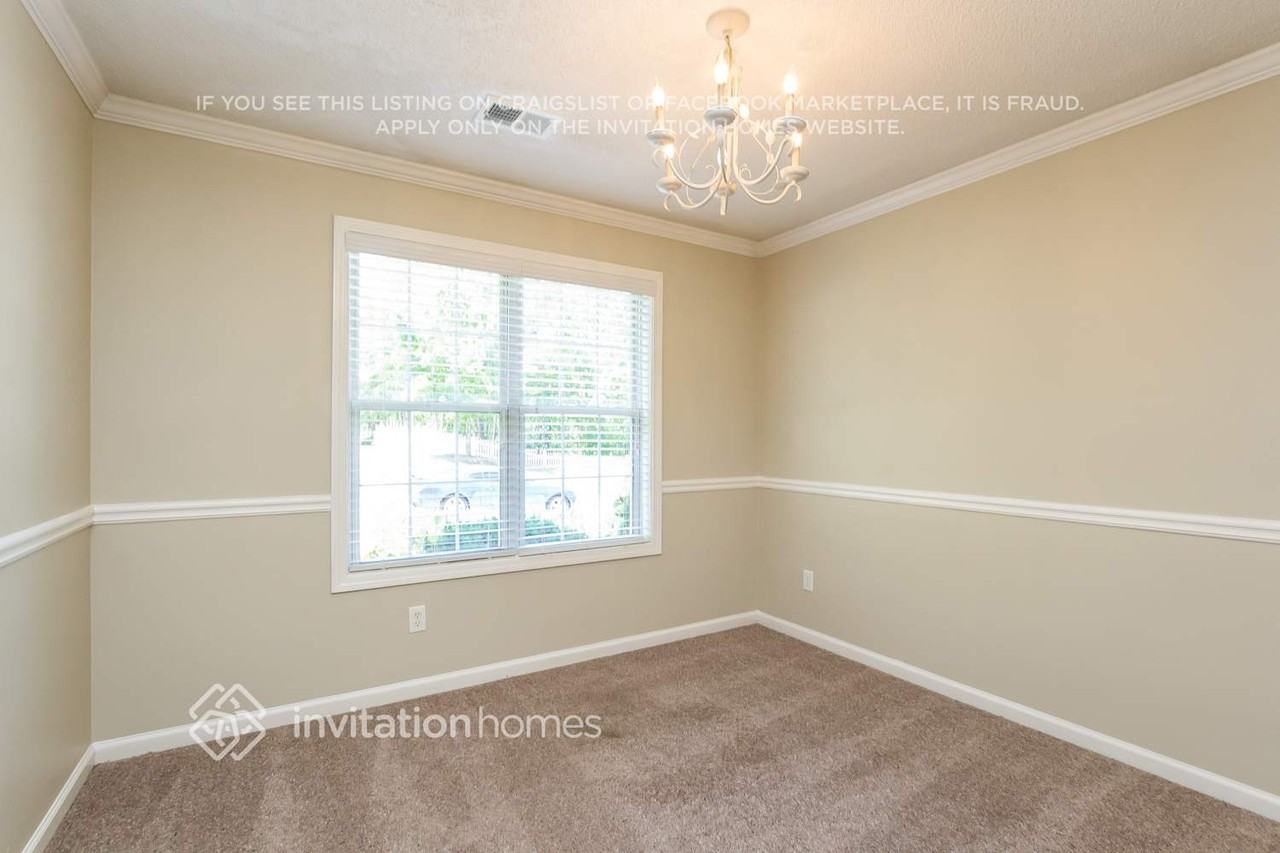 5773 Riverside Walk Dr - Photo 5 of 21