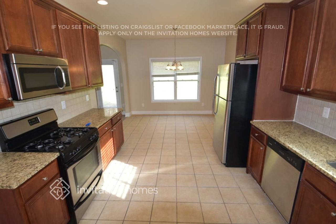 3674 Mortons Landing Dr - Photo 4 of 13