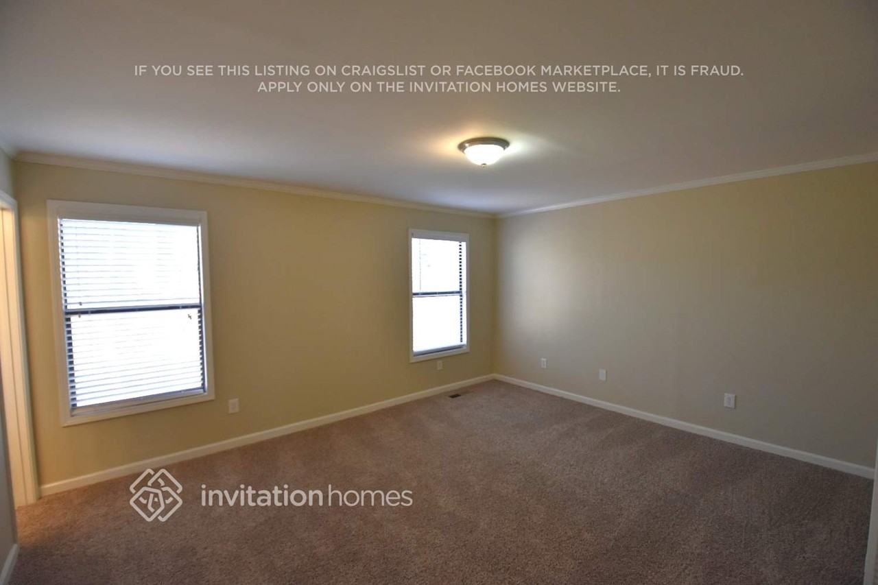 2679 Forest Way Ne - Photo 4 of 7