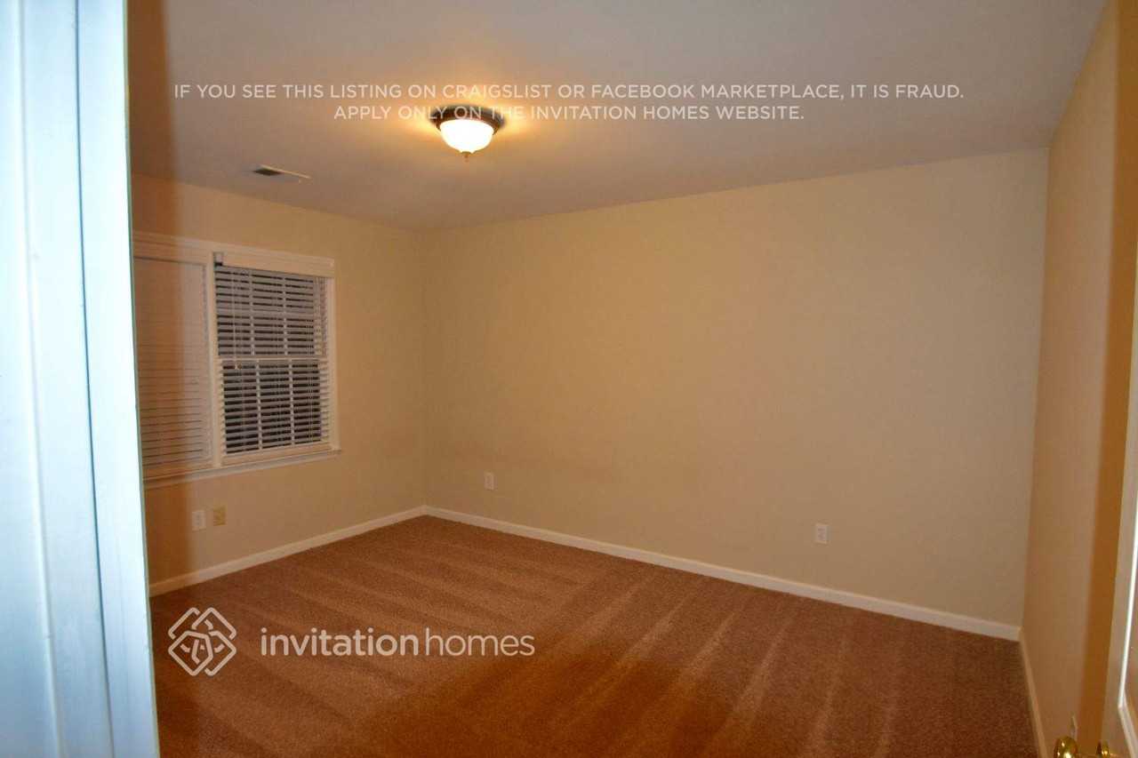 2000 Morning Walk Nw - Photo 7 of 12