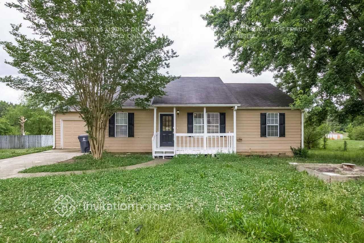 443 Linda Ln - Photo 2 of 5