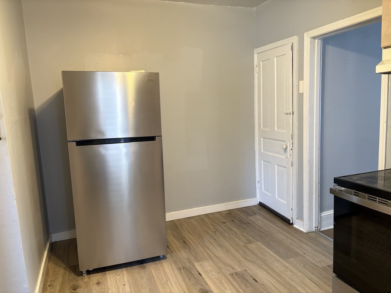 223 Madison Street - Photo 6 of 18