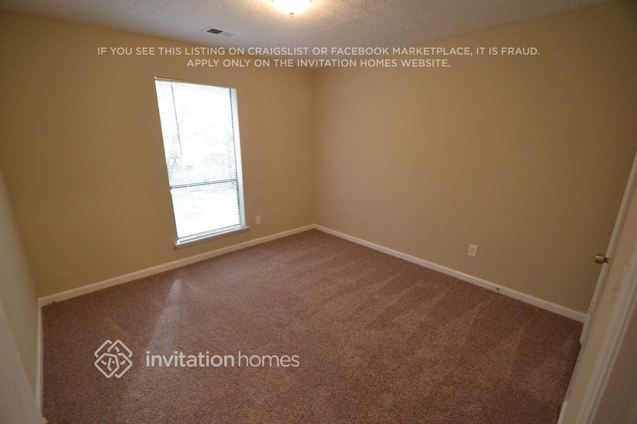 335 Rocky Springs Ct - Photo 2 of 8