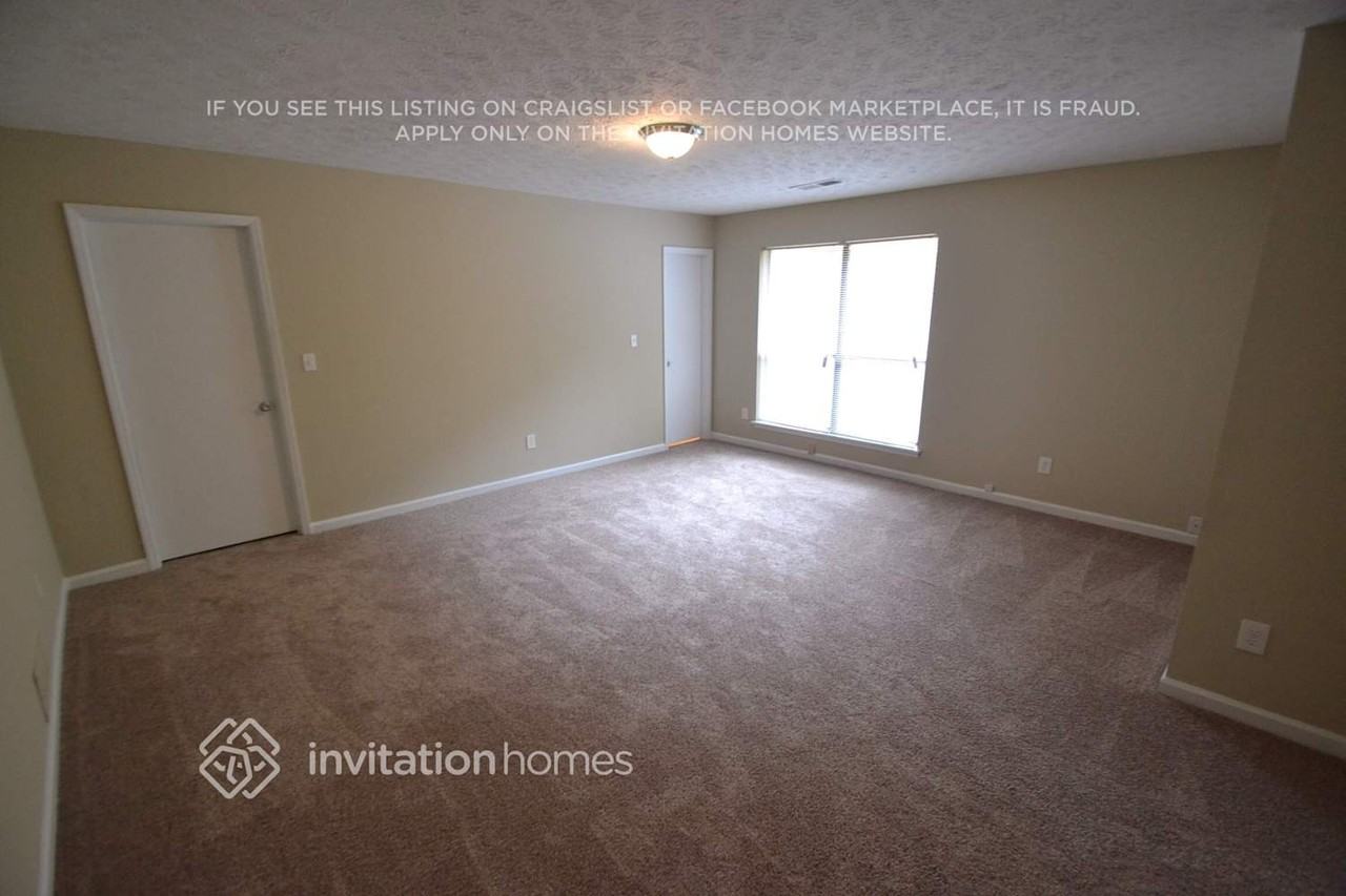 335 Rocky Springs Ct - Photo 3 of 8