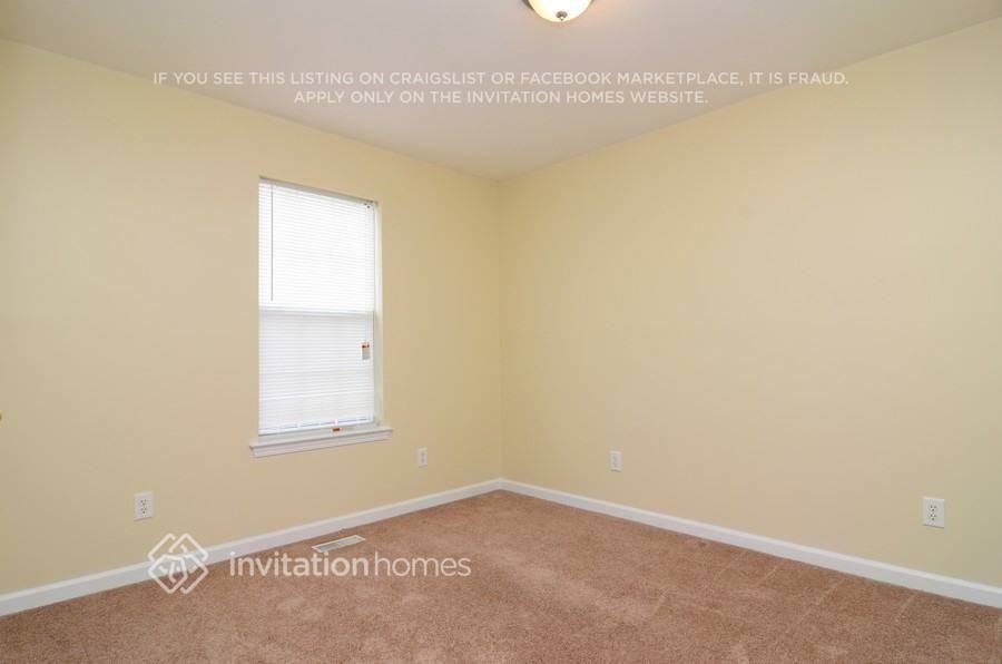 124 Woodmill Ct - Photo 4 of 10