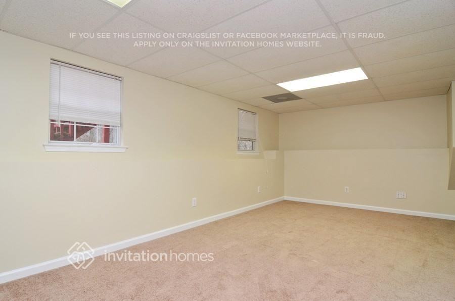 124 Woodmill Ct - Photo 7 of 10