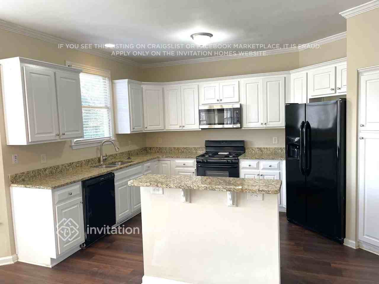 275 Merritt Dr - Photo 3 of 14