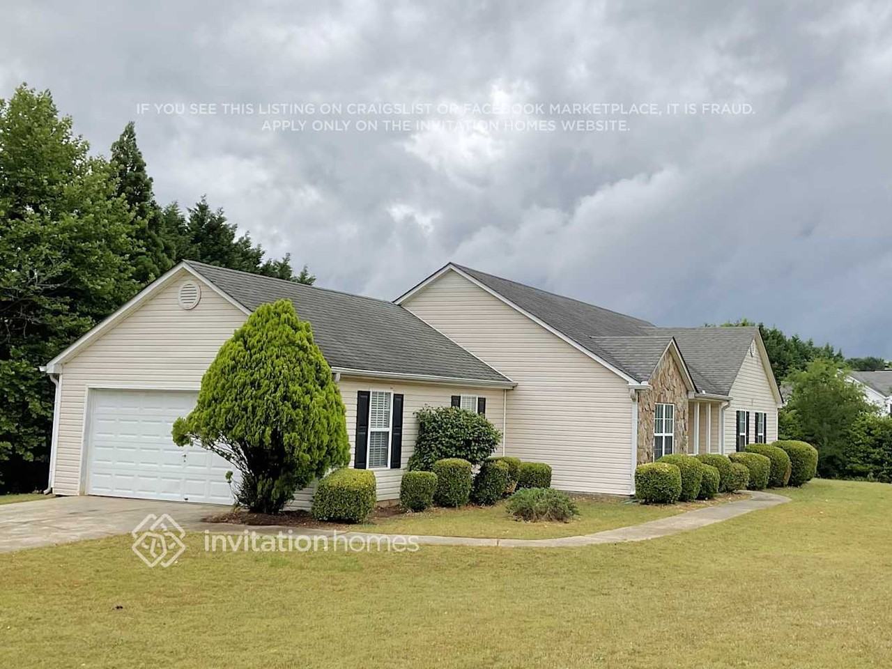 2975 Hampton Valley Dr - Photo 2 of 14