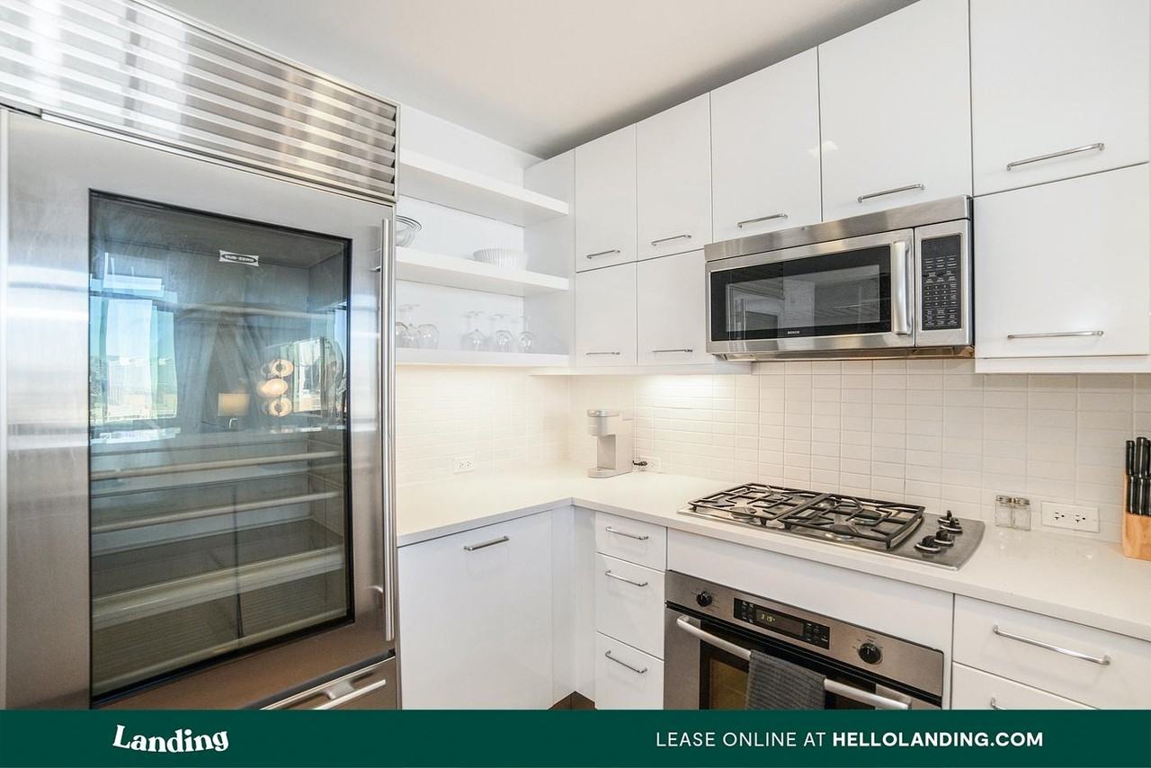 325 E. 300 S. - Photo 6 of 50