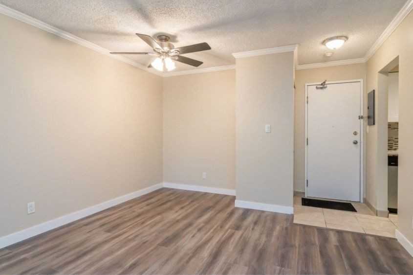 10560 154 St #207 - Photo 5 of 13