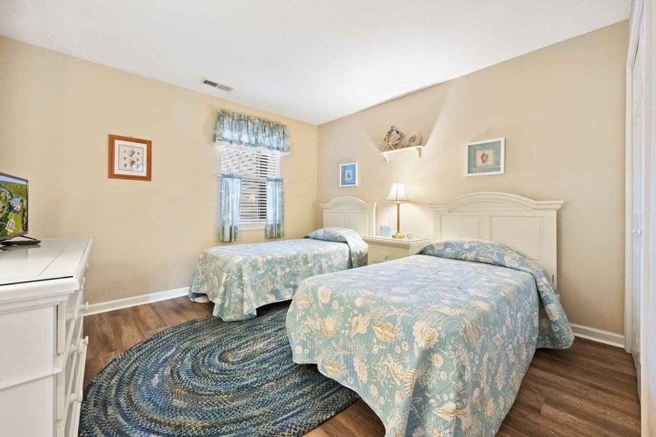 342 Pinehurst Ln #1253372P - Photo 5 of 26